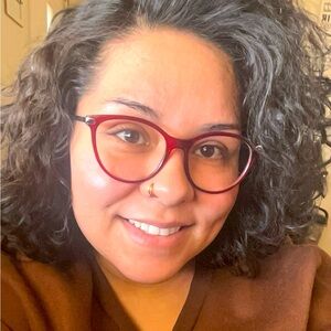 Meet your Posher, Lourdes